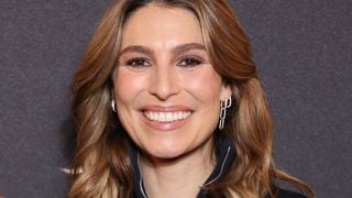 Copiez le style de Laury Thilleman : nos astuces pour recréer la déco de son appartement sous les toits parisiens