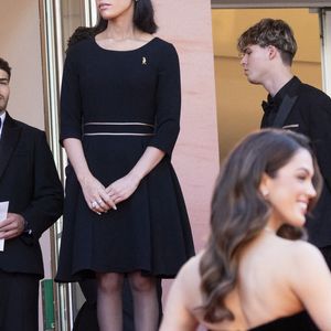 Antoine Dupont et sa compagne Iris Mittenaere - Antoine Dupont et sa compagne Iris Mittenaere se retrouvent sur les marches  du film « Dossier 137 » lors du 78ème Festival International du Film de Cannes le 15 mai 2025.

© Jacovides / Moreau / Bestimage