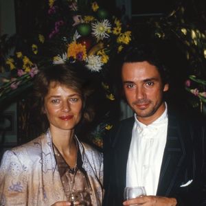 Jean-Michel Jarre et Charlotte Rampling en 1990.
Bestimage