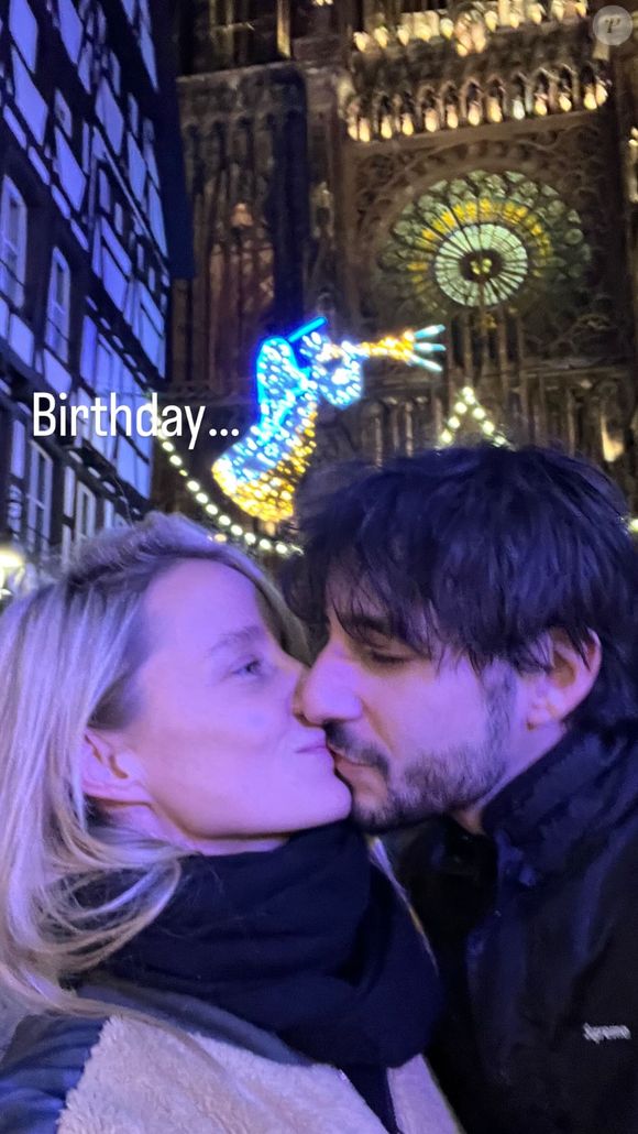 Ce 4 février, Jordane Crantelle a fêté ses 40 ans. Un anniversaire sûrement passé loin de son homme puisqu'elle a indiqué en story se trouver à Jaipur en Inde
Ben Attal souhaite un bon anniversaire à son épouse Jordane Crantelle