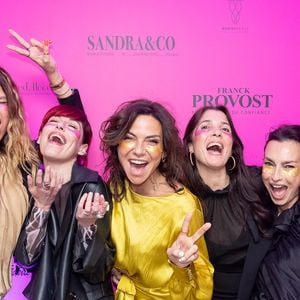 Isabelle Funaro a surpris tout le monde en portant un patch collagène Day+ sur son visage, tout comme ses copines. 

Exclusif - Isabelle Funaro, Jennifer Ayache, Sandra Sisley, Gaelle Constantini, Hortense d'Estève à la soirée "bal patché" à la suite Sandra & Co lors du Festival International des Séries de Cannes, Canneseries Saison 8, à l’hôtel JW Marriott Cannes le 26 avril 2025. © Aurelio Stella / William Sanches Tavares / Evenjoy / Bestimage