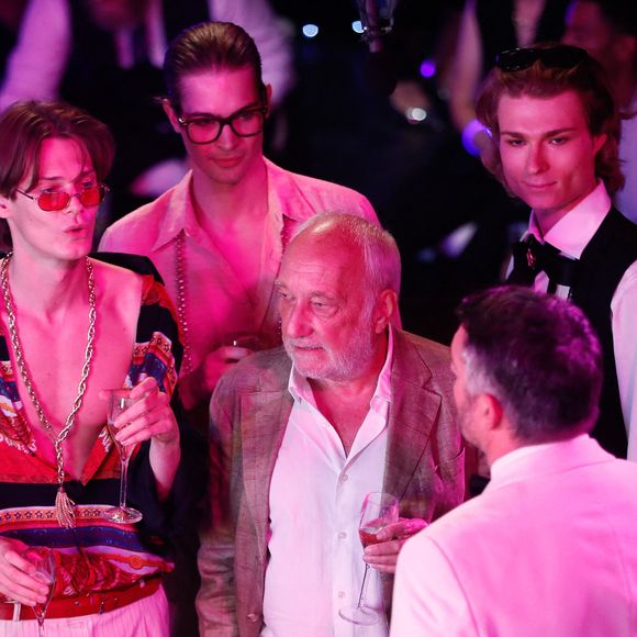 Exclusif -  François Berléand, Arnaud Ducret - Tournage de l'émission "Panique au 31", scénarisée par A.Ducret et T.Villa, réalisée par G.Leforestier, diffusée le 30 décembre 2024 sur TF1. © Christophe Clovis / Bestimage