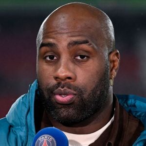Teddy Riner - Célébrités dans les tribunes du match de Ligue 1 McDonald's opposant le Paris Saint-Germain (PSG) à L’AS Monaco (4-1) au Parc des Princes à Paris le 7 février 2025.