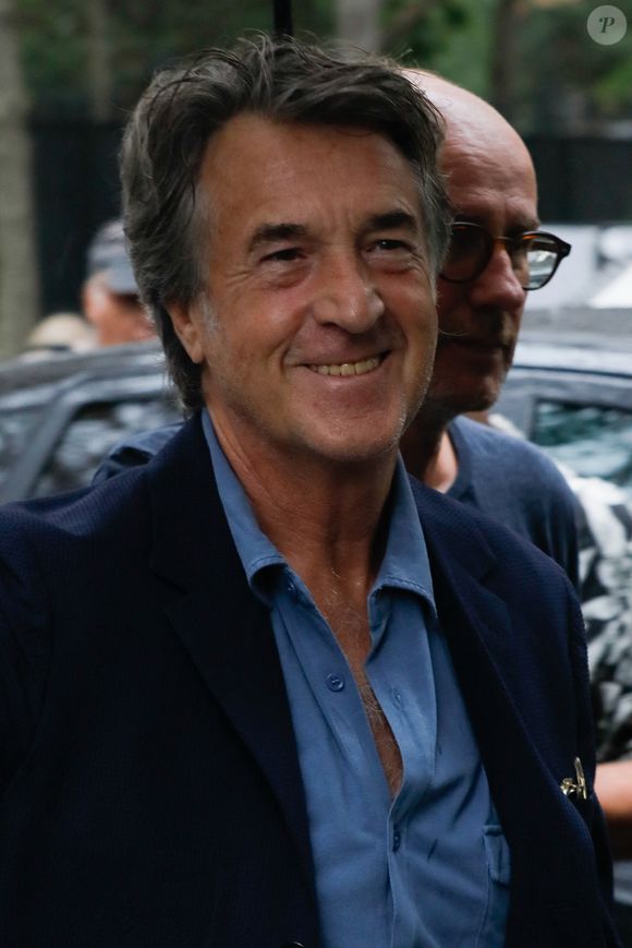 François Cluzet - Arrivées à l'enregistrement de l'émission "Vivement Dimanche" au Studio Gabriel à Paris, présentée par M.Drucker et diffusée le 11 septembre 2022 sur France 3
© Christophe Clovis / Bestimage