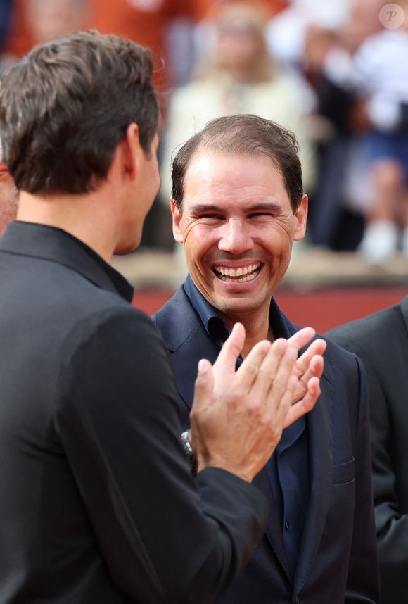 Roger Federer, Rafael Nadal -  Hommage à Rafael Nadal lors des internationaux de France de tennis à Roland Garros le 25 mai 2025.

© Dominique Jacovides / Cyril Moreau / Bestimage