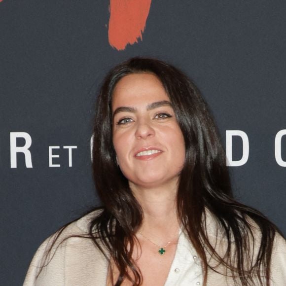 Tout en dénonçant ce qu’elle considère comme un "chantage de mafieux de série B"

Anouchka Delon lors de l'avant-première du film "Monsieur Aznavour" au cinéma Le Grand Rex à Paris le 22 octobre 2024. © Coadic Guirec / Bestimage