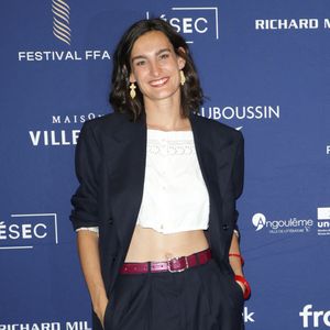 La 18ᵉ édition du Festival du film francophone d'Angoulême a ouvert ses portes en début de semaine en Charente.

Nine D'Urso, présidente du jury des étudiants francophones, lors de la soirée d'ouverture avec la projection du film "La femme la plus riche du monde" lors de la 18ème édition du Festival Film Francophone (FFA) à Angoulême.

© Coadic Guirec / Bestimage