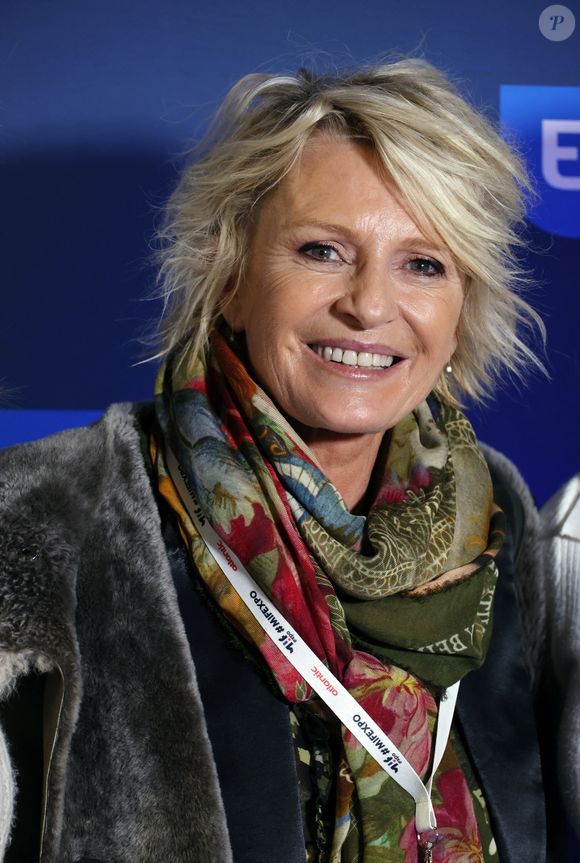Exclusif - Sophie Davant - Sophie Davant anime son émission d'Europe 1 "Sophie & Les Copains" au salon Made in France à Paris le 9 novembre 2023.
Agence / Bestimage