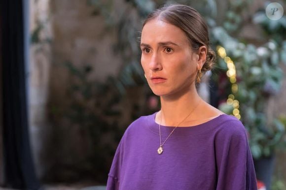 Jeanne Hurt dans l'épisode "Le secret d'Alba" de Capitaine Marleau diffusé sur France 2 le 29 août 2025. Crédit : © Fabien MALOT - FTV - PASSION FILMS