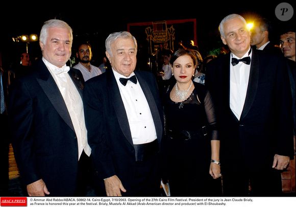 Le Caire-Égypte, 7/10/2003. Ouverture du 27ème festival du film du Caire. Le président du jury est Jean-Claude Brialy, la France étant à l'honneur cette année au festival. Brialy, Mustafa Al Akkad (réalisateur et producteur arabo-américain) avec El-Shoubashy. © Ammar Abd Rabbo/ABACA.