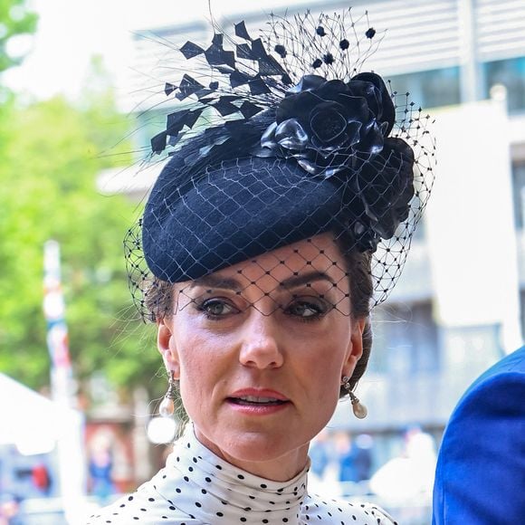 Ce 8 mai, Kate Middleton très apprêtée pour les commémorations de ce jour particulier.

Catherine (Kate) Middleton, princesse de Galles - La famille royale britannique et les personnalités assistent à un service d'action de grâce à l'abbaye de Westminster à Londres, à l'occasion du 80ème anniversaire du jour de la Victoire en Europe (VE Day). GOFF INF / BESTIMAGE