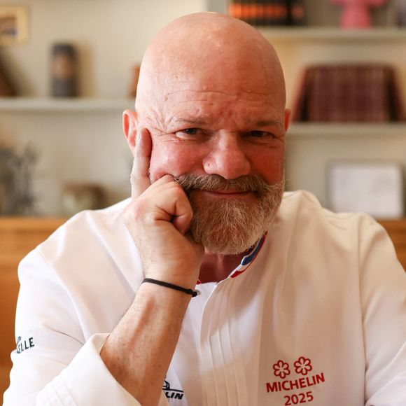 Exclusif - Le chef Philippe Etchebest dans les cuisines de son restaurant "Maison Nouvelle" à Bordeaux, le 11 avril 2025. ©Jean-Marc Lhomer/Bestimage.