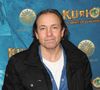 Qui est comme vous le savez un ancien champion de patinage artistique
Philippe Candeloro - Première du spectacle du Cirque du Soleil "Kurios, Cabinet des curiosités" à Chatou. © Coadic Guirec/Bestimage