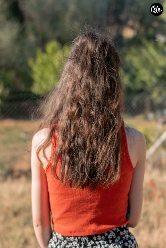 Ces cheveux rebelles gâchent en un clin d'œil nos plus beaux brushings.