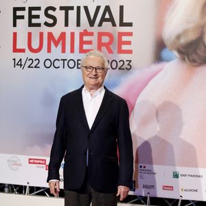 Il a ainsi poussé un coup de gueule lors d'une interview contre lui et aussi Daniel Prévost qui a repros son rôle
Daniel Prévost, acteur, lors de la cérémonie d’ouverture de la 15ème édition du Festival du film Lumière à Lyon, du 15 au 22 octobre 2023. Le festival rend, cette année, hommage à  W.Wenders, cinéaste allemand qui recevra le lauréat d’honneur pour son oeuvre. Lyon le 14 octobre 2023.
© Pascal Fayolle / Bestimage