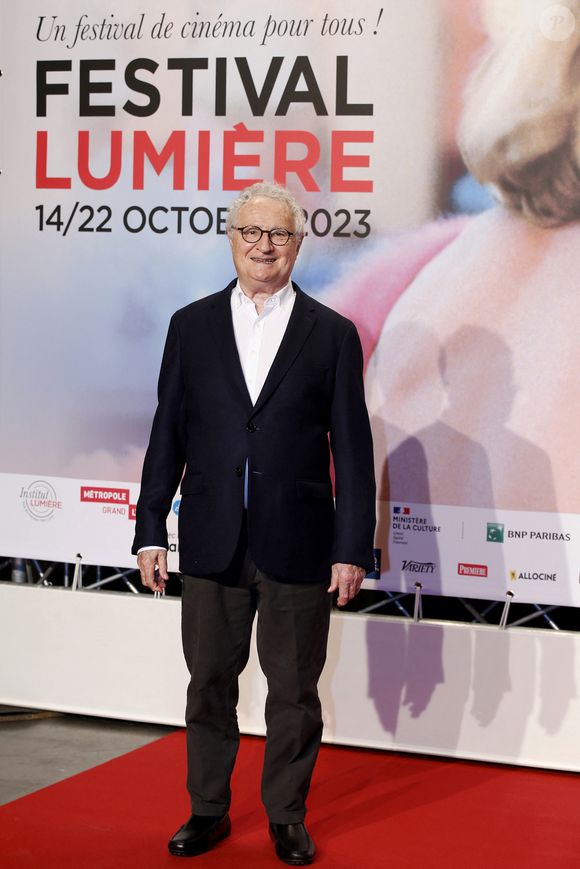 Il a ainsi poussé un coup de gueule lors d'une interview contre lui et aussi Daniel Prévost qui a repros son rôle
Daniel Prévost, acteur, lors de la cérémonie d’ouverture de la 15ème édition du Festival du film Lumière à Lyon, du 15 au 22 octobre 2023. Le festival rend, cette année, hommage à  W.Wenders, cinéaste allemand qui recevra le lauréat d’honneur pour son oeuvre. Lyon le 14 octobre 2023.
© Pascal Fayolle / Bestimage