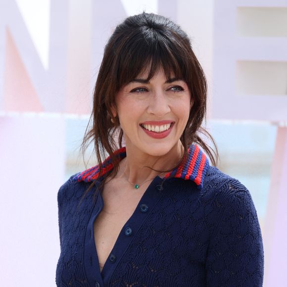 La musicienne s'est également lancée dans une carrière de comédienne en parallèle

Nolwenn Leroy lors du photocall de 'Broceliande' sur la plage du Majestic lors de la 7eme saison de 'CanneSeries' à Cannes le 7 Avril 2024 

Denis Guignebourg/BestImage