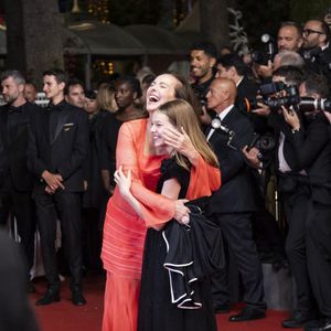 Carole Bouquet et sa petite-fille Darya Rassam - Descente des marches du film « Le comte de Monte-Cristo » lors du 77ème Festival International du Film de Cannes, au Palais des Festivals à Cannes. Le 22 mai 2024
© Olivier Borde / Bestimage