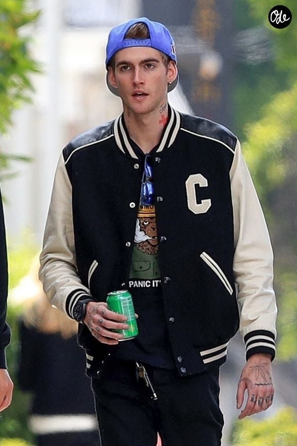 Presley Gerber est allé déjeuner avec un ami à Los Angeles. Le 1er avril 2022 # West Hollywood