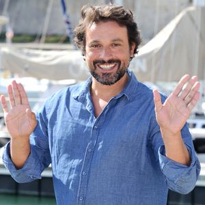 Bruno Salomone à la première de "Souviens Toi" lors de la cérémonie d'ouverture de la 19ème édition du Festival de la Fiction TV de la Rochelle, le 13 septembre 2017. 

Photo : Patrick Bernard / Bestimage