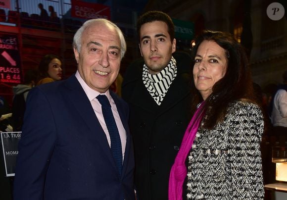 Françoise Bettencourt-Meyers, son mari Jean-Pierre Meyers et leur fils Jean-Victor Meyers assistent à l'opéra en plein air 'La Traviata' (une production de Benjamin Patou, le PDG de Moma Group) dans la cour d'honneur de l'hôtel des Invalides à Paris le 8 septembre 2015.  Giancarlo Gorassini/Bestimage