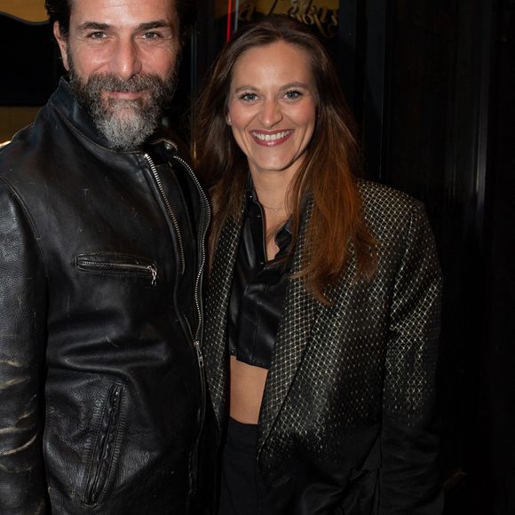Exclusif - Grégory Fitoussi et sa nouvelle compagne arrivent à la première du film "Jours Sauvages" au Max Linder à Paris le 3 avril 2023. --- Pour infos voir vendeurs --- © Tony Fitoussi / Bestimage