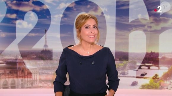 Léa Salamé à la présentation du JT de 20 heures de France 2 le 1er septembre 2025.