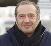 Bien au-delà de son goût pour le spectacle, ce festival est né de son amour de pour le Gard, où il possède une maison depuis plus de trente-cinq ans.

Patrick Timsit de la série "Les disparues de la gare". La 27e édition du Festival de la Fiction de La Rochelle, mardi 16 septembre 2025. 

© Christophe Aubert via Bestimage