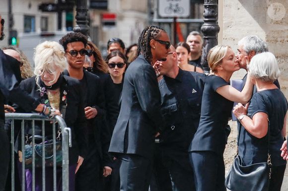 Armande Altaï, Audrey Crespo-Mara et ses fils Sekou et Lamine - Arrivées aux obsèques de Thierry Ardisson en l’église Saint-Roch de Paris, France, le 17 juillet 2025. © Clovis-Jacovides/Bestimage