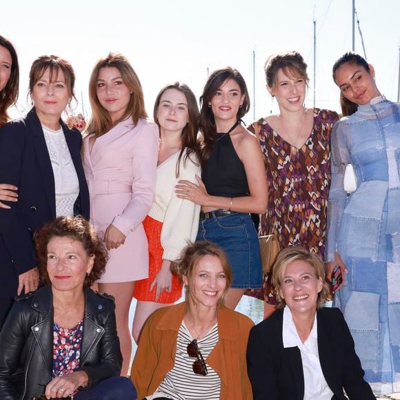 Anne Decis, Lola Marois,  Marie Mallia, Eleonore Sarrazin,Cécilia Hornus, Léa François, Horya Benabet, Sylvie Flepp, Elodie Varlet, Caroline Riou, Marie Réache
PLUS BELLE LA VIE 
Le festival de fiction TV de La Rochelle samedi 17 septembre 2022. © Christophe Aubert via Bestimage