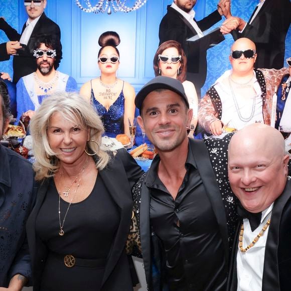 Artus, Caroline Margeridon, Philippe Shangti, Ludovic Boul, lors de la présentation de l'œuvre "No Judgement here" de Philippe Shangti au studio Harcourt à Paris le 4 juin 2025. © Jack Tribeca / Bestimage