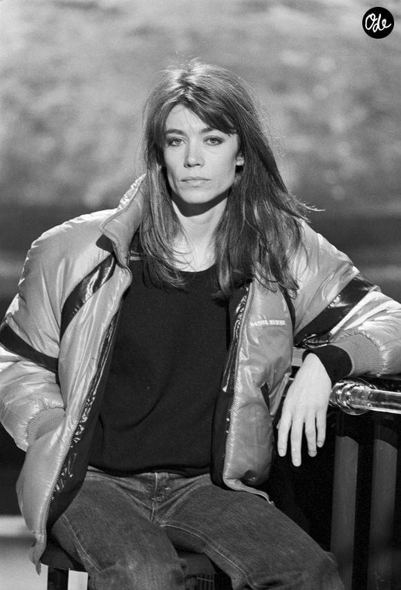 Archives - En France, à Paris, portrait de Françoise Hardy sur le plateau de l'émission "Top Club".

© Bestimage