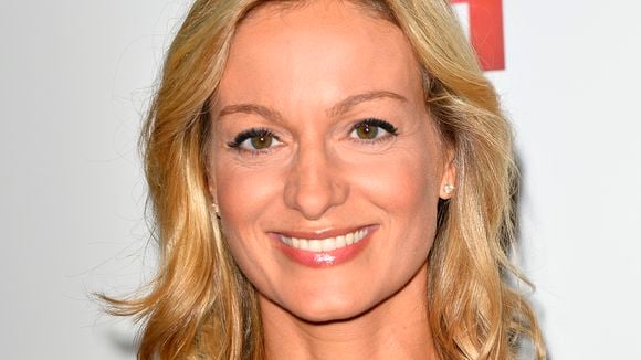 JT de TF1 : Qui est Amélie Carrouër, la remplaçante d’Audrey Crespo-Mara ce week-end ?