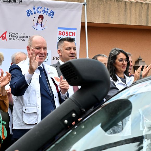 Le prince Albert II de Monaco a donné le départ de la 34eme édition du Rallye des Gazelles, depuis le chapiteau de Fonvieille à Monaco, en compagnie de Dominique Serra, la fondatrice et présidente du Rallye, de la marraine de coeur pour 2025, Luana Belmondo, Nadia Fettah Alaoui, la ministre de l'Economie et des Finances du Royaume du Maroc, du président du Conseil National Monégasque, Thomas Brezzo, et des personnalités du gouvernement, le 12 avril 2025© Bruno Bebert / Bestimage