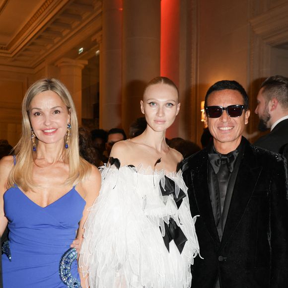 Frédéric Saldmann et sa femme Marie, Omar Harfouch et sa femme Yulia Lobova et Stomy Bugsy - 47ème édition du Gala "Best Awards" à l'hôtel Four Seasons Hôtel George V à Paris le 28 janvier 2025. © Coadic Guirec/Bestimage