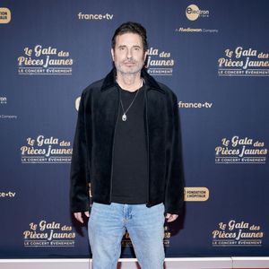 Exclusif - Richard Orlinski au photocall du "Gala des pièces jaunes, le concert événement" à La Défense Arena à Nanterre le 23 janvier 2025. Le gala des Pièces Jaunes 2025 sera diffusé le 28 janvier, sur France 2 et sur la plateforme France.Tv.

© Jacovides / Moreau / Bestimage