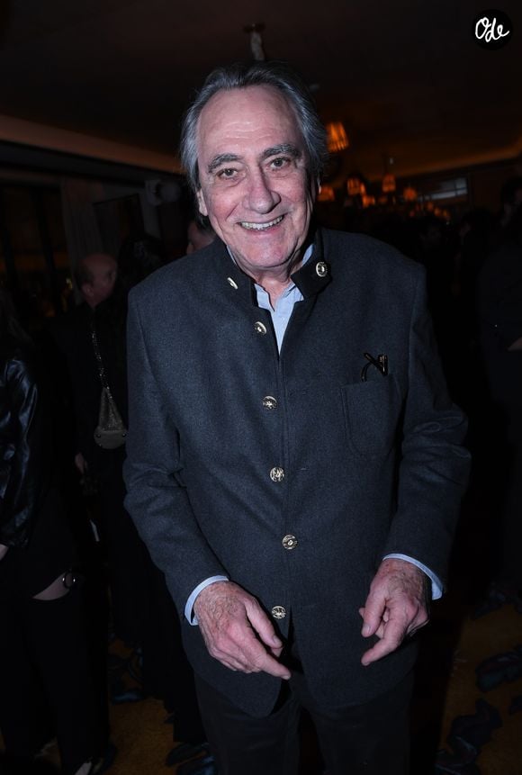 Après cet accident, Philippe Lavil a décidé d'adopter une nouvelle philosophie de vie, celle de savourer chaque instant.

Philippe Lavil - Inauguration de l'hôtel "L'aventure" situé face à l'Arc de Triomphe, avenue Victor Hugo à Paris le 27 janvier 2026. © Rachid Bellak/Bestimage
