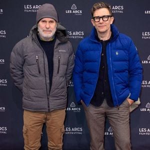 Serge Hazanavicius et Michel Hazanavicius assistent au tapis rouge de clôture dans le cadre du Festival du film des Arcs 2024 à Bourg-Saint-Maurice, Les Arcs, France, le 20 décembre 2024. Photo par Aurore Marechal/Abaca