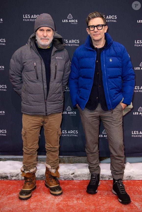 Serge Hazanavicius et Michel Hazanavicius assistent au tapis rouge de clôture dans le cadre du Festival du film des Arcs 2024 à Bourg-Saint-Maurice, Les Arcs, France, le 20 décembre 2024. Photo par Aurore Marechal/Abaca