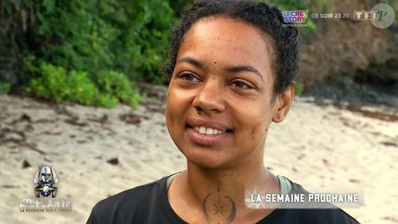 Et cela, tout simplement parce que ces plans sont tournés avant l'arrivée des aventuriers !

Claire, Gaëlle, Maël, Jérôme des Landes et Jérôme le catalan disputent l'épreuve d'orientation dans "Koh-Lanta, La Revanche des 4 Terres".