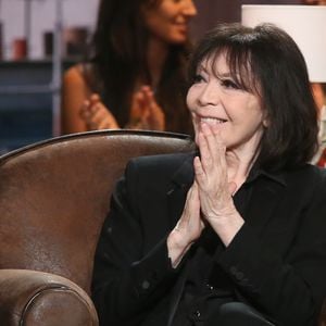 Elle a passé ses derniers instants chez elle, entourée de ses employés de maison et de ses proches.
Juliette Gréco - Enregistrement de l'émission "Du côté de chez Dave", qui sera diffusée le 4 octobre sur France 3. Le 15 septembre 2015. Photo par Christophe Clovis / Bestimage