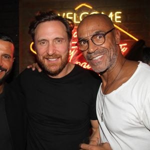 Une figure emblématique de la nuit parisienne a rendu son dernier souffle


Exclusif - Kouki (physio du Titty Twister), David Guetta, Jacques Boko (physio du Manko et ancien physio des Bains Douches) - Soirée au bar, club "Titty Twister" à Paris. © Philippe Baldini/Bestimage