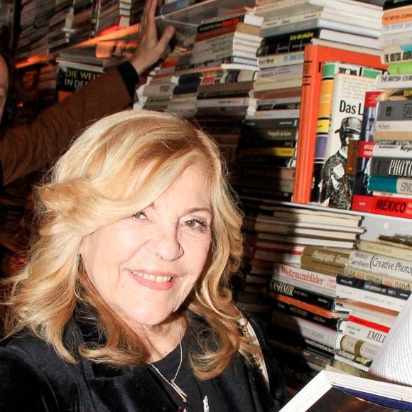 Exclusif - Nicoletta et son mari Jean-Christophe Molinier lors de la soirée dédicaces du livre "Les années Sagan" de Denis Westhof à la librairie 7L à Paris, France, le 29 mai 2024. 

© Phiippe Baldini/Bestimage