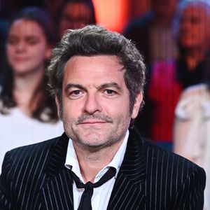 Exclusif - Matthieu Chedid à l'enregistrement de l'émission "Le Grand Echiquier : Spéciale Charles Aznavour" à l'Opéra royal de Versailles, le 29 mai 2025. 

Photo : Guillaume Gaffiot / Bestimage