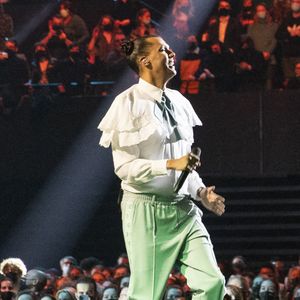 Stromae sur scène lors de la 37ème cérémonie des Victoires de la musique à la Seine musicale de Boulogne-Billancourt, le 11 février 2022.
© Cyril Moreau / Tiziano Da Silva / Bestimage