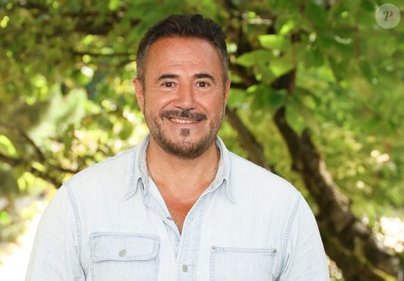 Pendant deux ans, l'acteur en a profité pour concrétiser ses rêves, pratiquer des sports extrêmes et devenir pilote d'avion.

José Garcia - Photocall du film "A Toute Allure" lors de la 17ème édition du Festival du Film Francophone de Angoulême (FFA). Le 31 août 2024
© Coadic Guirec / Bestimage
