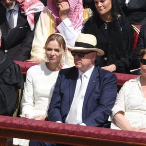 Le prince Albert de Monaco et la princesse Charlène, le grand-duc Henri de Luxembourg et son épouse Maria Teresa de Luxembourg lors de la messe d'inauguration du pape Léon XIV sur la place Saint-Pierre le 18 mai 2025 au Vatican. Le pape Léon XIV (anciennement cardinal Robert François Prévost) a présidé sa messe d'inauguration sur la place Saint-Pierre après son élection le 8 mai. Photo by Marco Iacobucci/IPA/ABACAPRESS.COM