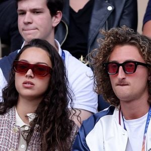 Joalukas Noah et sa sœur Jenaye Noah dans les tribunes lors des Internationaux de France de Tennis de Roland Garros 2025. Paris, le 26 mai 2025. © Jacovides-Moreau/Bestimage