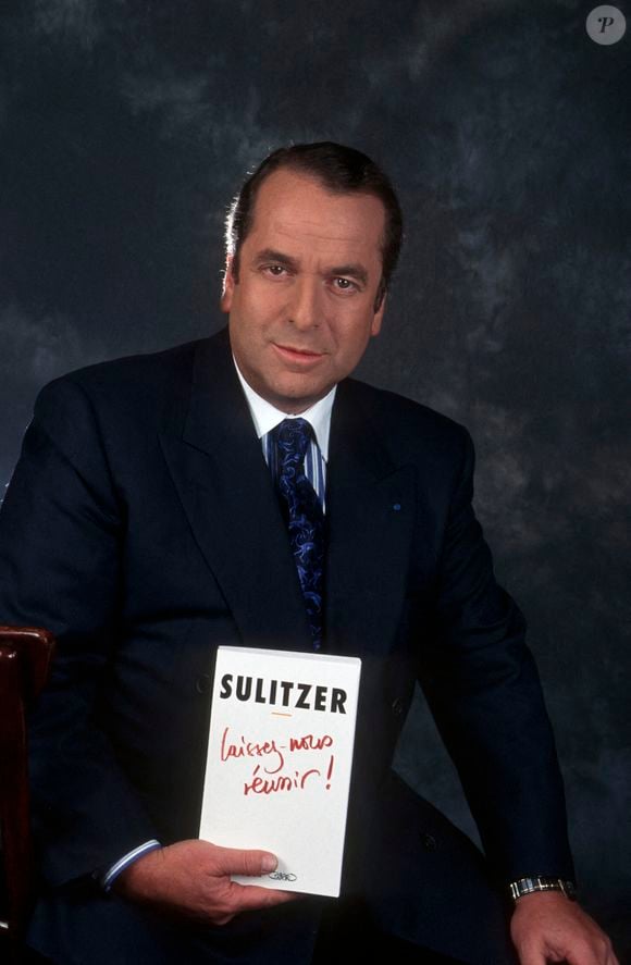 Photo d'archives - Paul Loup Sulitzer lors d'une séance photo. Photo par APS-MEDIAS/ABACAPRESS.COM