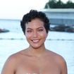 Vaimalama Chaves n'est plus un coeur à prendre, elle s'affiche main dans la main sur la plage avec son nouveau chéri